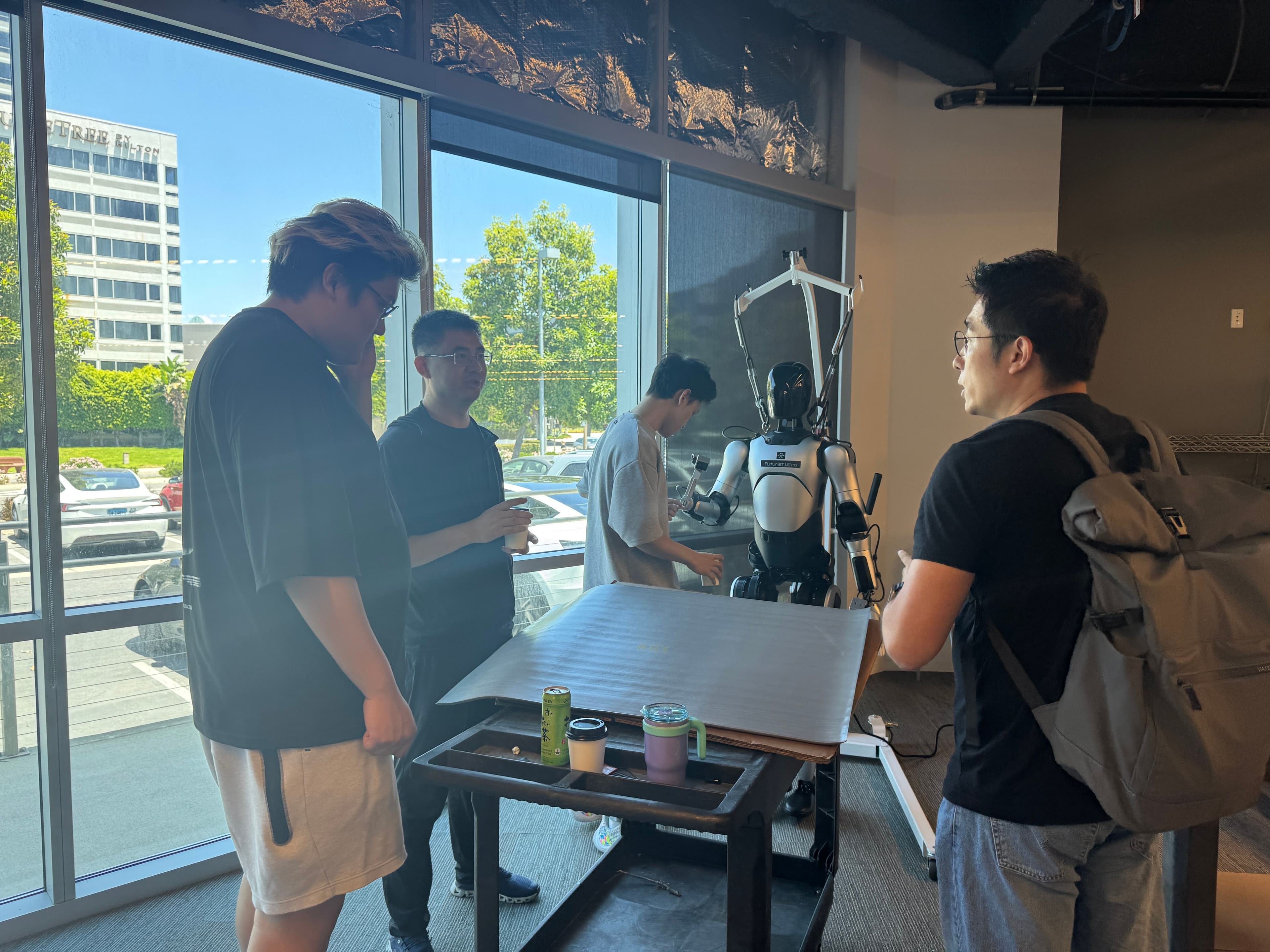 Agentech Team Visits FF Robotics Lab: Bridging AI Education with Real-World Robotics Development photo 7