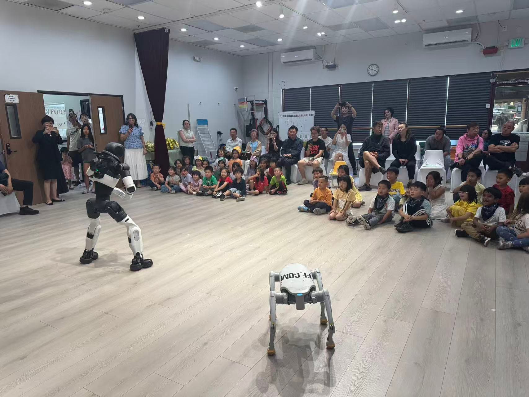 On 2026.05.22, Agentech is honored to officially announce a strategic collaboration with  Faraday Future (FF) and  Learning Tree to jointly advance robotics development, AI-native education, and next-generation intelligent ecosystems. photo 6